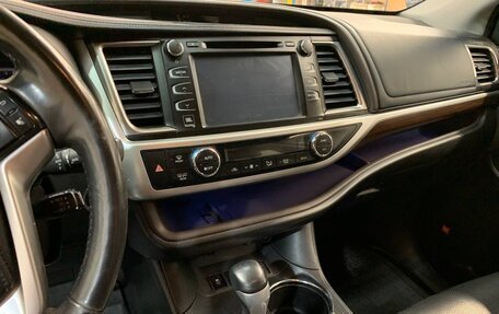 Toyota Highlander III, 2015 год, 2 600 000 рублей, 7 фотография