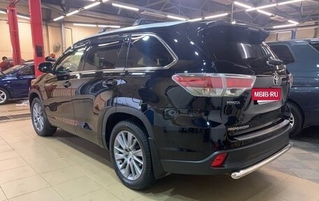 Toyota Highlander III, 2015 год, 2 600 000 рублей, 4 фотография