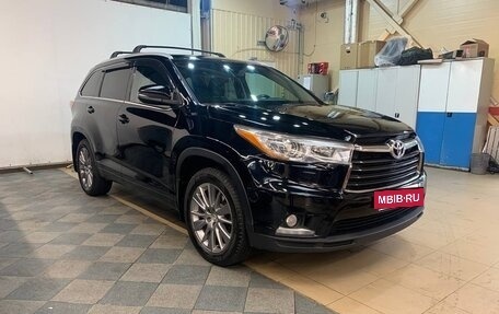 Toyota Highlander III, 2015 год, 2 600 000 рублей, 5 фотография