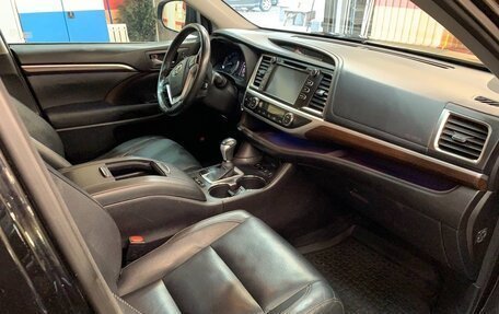 Toyota Highlander III, 2015 год, 2 600 000 рублей, 10 фотография