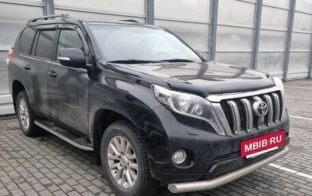 Toyota Land Cruiser Prado 150 рестайлинг 2, 2015 год, 3 399 000 рублей, 3 фотография