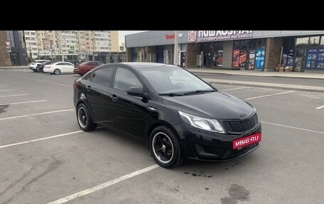 KIA Rio III рестайлинг, 2011 год, 800 000 рублей, 2 фотография