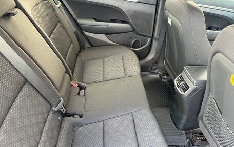 Hyundai Elantra VI рестайлинг, 2020 год, 1 690 000 рублей, 11 фотография