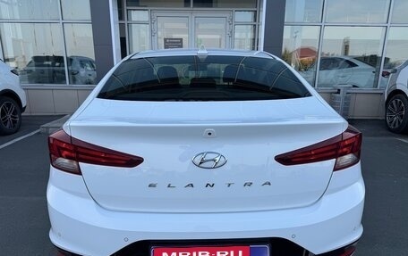 Hyundai Elantra VI рестайлинг, 2020 год, 1 690 000 рублей, 7 фотография