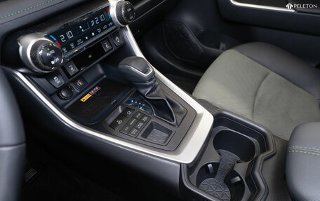Toyota RAV4, 2025 год, 4 100 000 рублей, 15 фотография