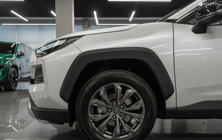 Toyota RAV4, 2025 год, 4 100 000 рублей, 26 фотография
