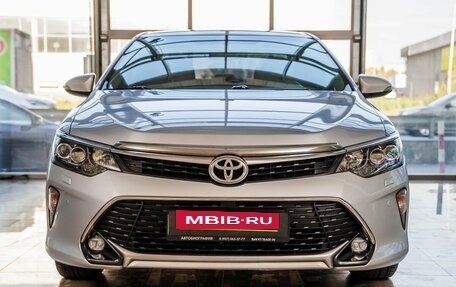 Toyota Camry, 2017 год, 2 298 000 рублей, 2 фотография