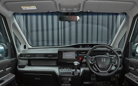 Honda Stepwgn IV, 2018 год, 2 078 000 рублей, 7 фотография
