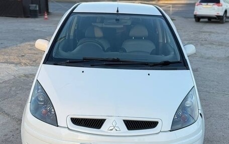 Mitsubishi Colt VI рестайлинг, 2003 год, 350 000 рублей, 1 фотография