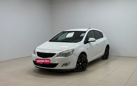 Opel Astra J, 2011 год, 600 000 рублей, 1 фотография