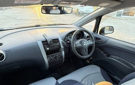 Mitsubishi Colt VI рестайлинг, 2003 год, 350 000 рублей, 10 фотография