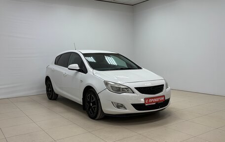 Opel Astra J, 2011 год, 600 000 рублей, 3 фотография