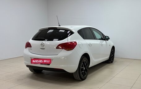 Opel Astra J, 2011 год, 600 000 рублей, 4 фотография