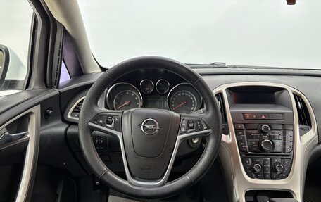 Opel Astra J, 2011 год, 600 000 рублей, 11 фотография