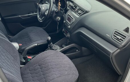 KIA Rio III рестайлинг, 2012 год, 890 000 рублей, 19 фотография