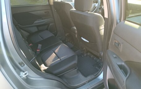 Mitsubishi Outlander III рестайлинг 3, 2012 год, 1 350 000 рублей, 8 фотография