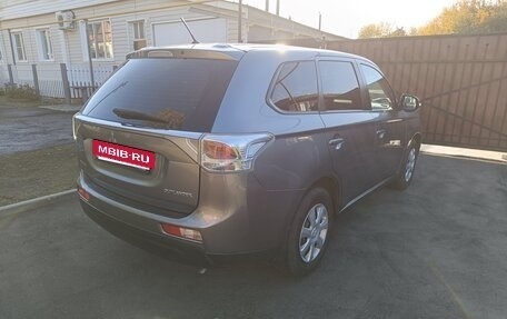 Mitsubishi Outlander III рестайлинг 3, 2012 год, 1 350 000 рублей, 4 фотография