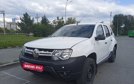 Renault Duster I рестайлинг, 2017 год, 680 000 рублей, 3 фотография