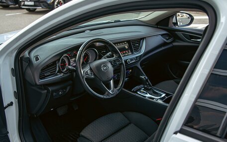 Opel Insignia II рестайлинг, 2018 год, 1 395 000 рублей, 13 фотография