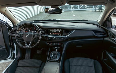 Opel Insignia II рестайлинг, 2018 год, 1 395 000 рублей, 16 фотография