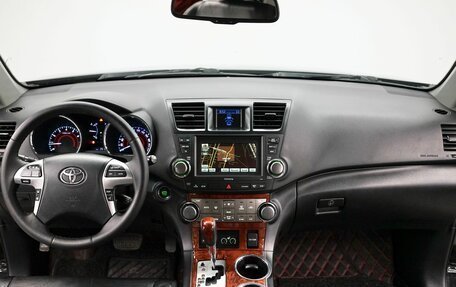 Toyota Highlander III, 2013 год, 1 545 000 рублей, 14 фотография