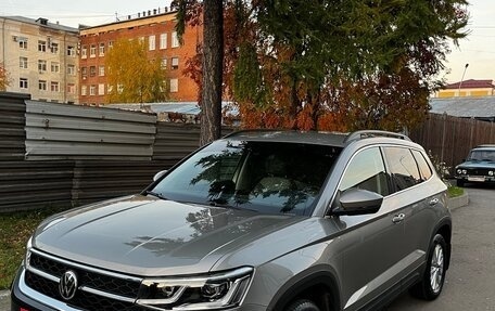 Volkswagen Taos, 2021 год, 2 390 000 рублей, 1 фотография
