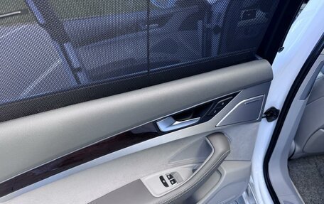 Audi A8, 2010 год, 1 520 000 рублей, 11 фотография