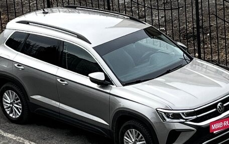 Volkswagen Taos, 2021 год, 2 390 000 рублей, 21 фотография