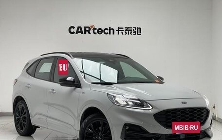 Ford Escape, 2022 год, 1 800 500 рублей, 3 фотография