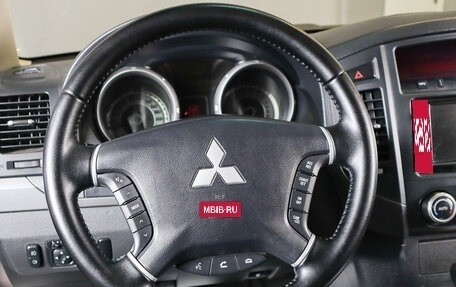 Mitsubishi Pajero IV, 2012 год, 2 499 000 рублей, 7 фотография