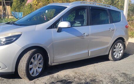 Renault Scenic III, 2013 год, 1 000 000 рублей, 2 фотография