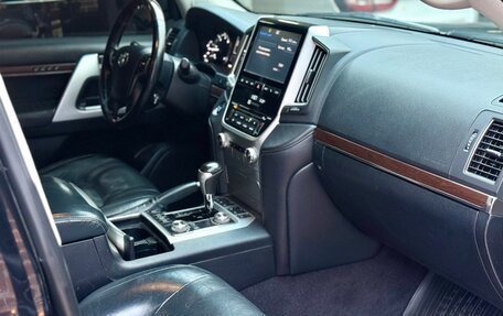 Toyota Land Cruiser 200, 2015 год, 4 250 000 рублей, 9 фотография