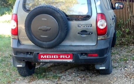 Chevrolet Niva I рестайлинг, 2012 год, 350 000 рублей, 4 фотография