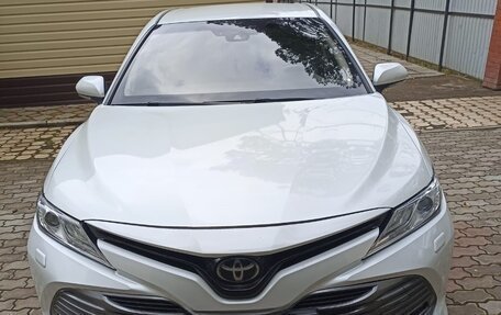 Toyota Camry, 2018 год, 2 800 000 рублей, 1 фотография