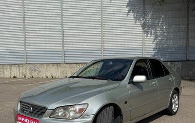Lexus IS II рестайлинг 2, 2000 год, 960 000 рублей, 1 фотография