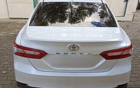 Toyota Camry, 2018 год, 2 800 000 рублей, 4 фотография