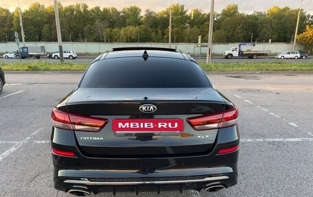 KIA Optima IV, 2018 год, 2 400 000 рублей, 7 фотография