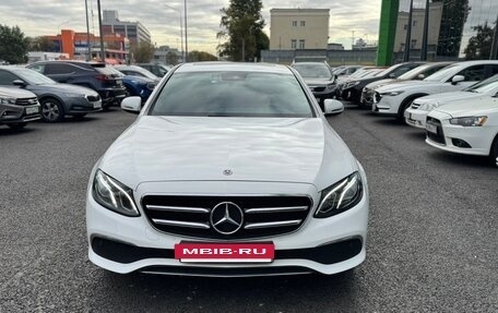 Mercedes-Benz E-Класс, 2020 год, 4 250 000 рублей, 2 фотография