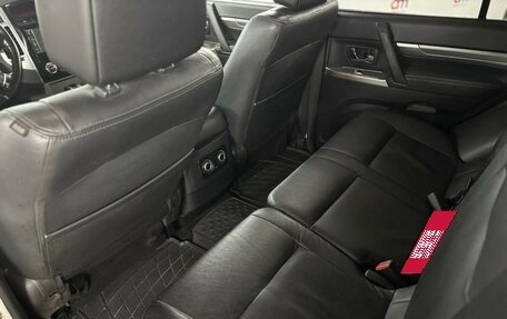 Mitsubishi Pajero IV, 2015 год, 2 499 000 рублей, 19 фотография