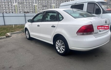 Volkswagen Polo VI (EU Market), 2013 год, 620 000 рублей, 3 фотография