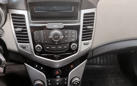 Chevrolet Cruze II, 2012 год, 600 000 рублей, 7 фотография