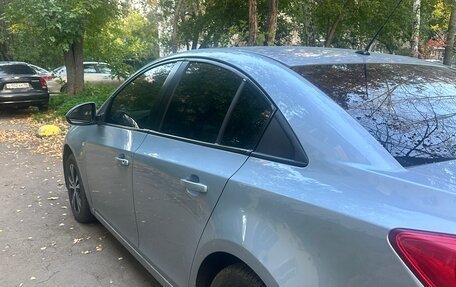 Chevrolet Cruze II, 2009 год, 570 000 рублей, 3 фотография