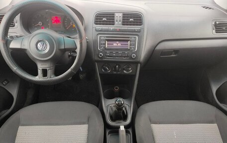 Volkswagen Polo VI (EU Market), 2013 год, 740 000 рублей, 11 фотография