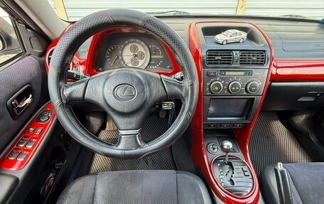 Lexus IS II рестайлинг 2, 2000 год, 960 000 рублей, 14 фотография