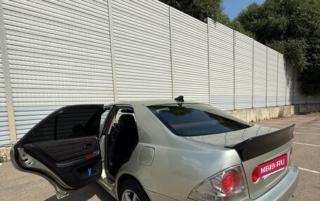 Lexus IS II рестайлинг 2, 2000 год, 960 000 рублей, 16 фотография