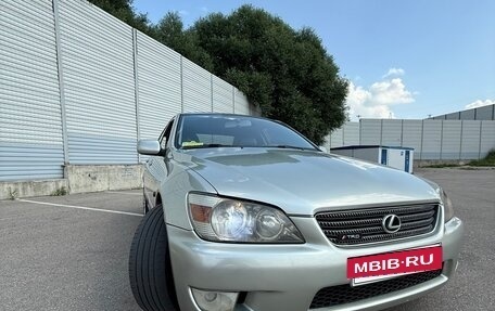 Lexus IS II рестайлинг 2, 2000 год, 960 000 рублей, 9 фотография
