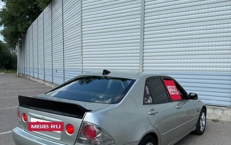Lexus IS II рестайлинг 2, 2000 год, 960 000 рублей, 10 фотография