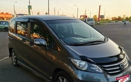 Honda Freed I, 2011 год, 880 000 рублей, 3 фотография