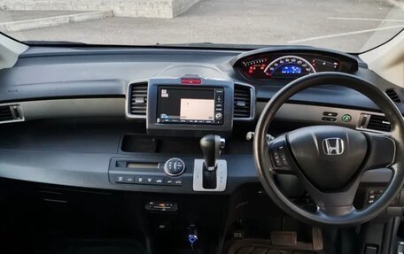 Honda Freed I, 2011 год, 880 000 рублей, 7 фотография