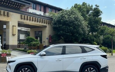 Hyundai Tucson, 2022 год, 2 100 000 рублей, 4 фотография